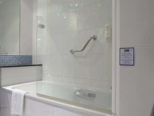 Habitación Doble Estándar con sofá cama del hotel Holiday Inn Express Valencia - Bonaire, An Ihg. Foto 1