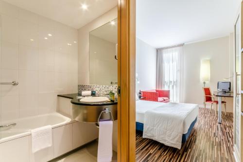 Habitación Doble - 1 o 2 camas del hotel Yit Ciudad De Zaragoza. Foto 8