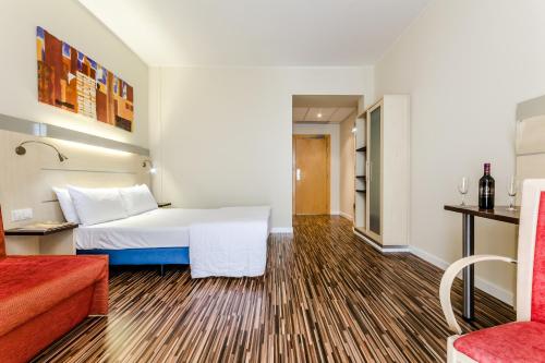 Habitación Individual del hotel Yit Ciudad De Zaragoza. Foto 6