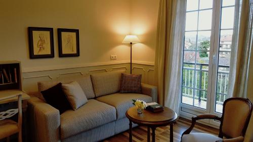 Habitación Triple Confort del hotel Alcázar - Irún Centro