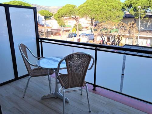 Habitación Doble con 2 camas y terraza del hotel 153. Foto 10