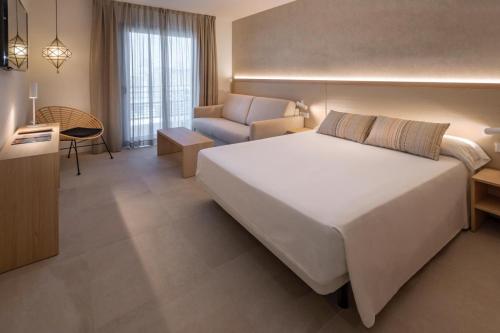 Suite Junior del hotel Alhambra. Foto 3