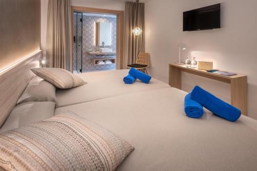 Habitación Cuádruple Prémium del hotel Alhambra. Foto 3