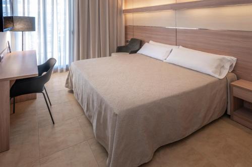 Habitación Familiar del hotel Alhambra. Foto 1