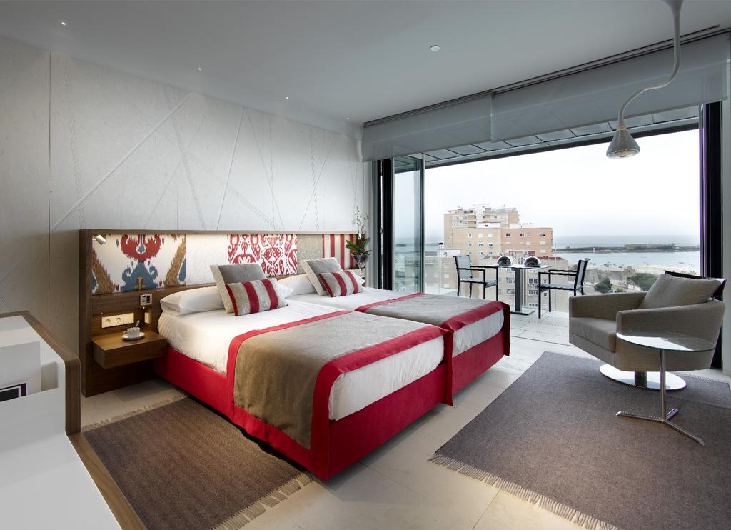 Habitación doble 2 camas del hotel Parador De Cadiz. Foto 1