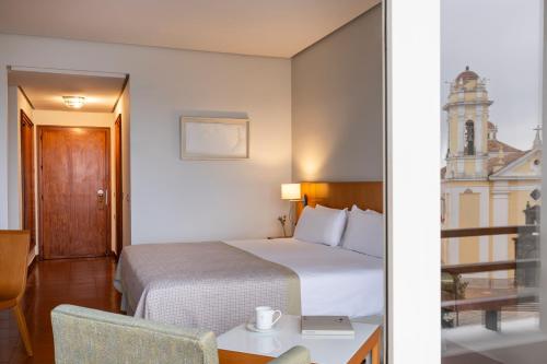 Habitación Doble Estándar del hotel Parador De Ceuta La Muralla. Foto 6