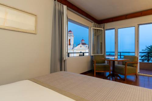 Habitación Doble Superior del hotel Parador De Ceuta La Muralla. Foto 11