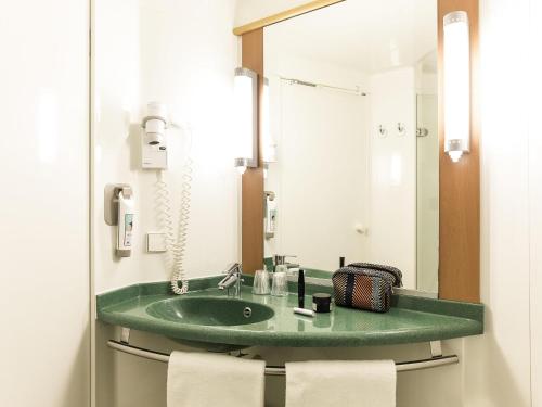 Habitación Doble del hotel Ibis Valencia Bonaire Aeropuerto. Foto 2