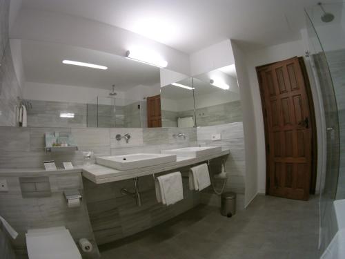 Habitación Doble Superior del hotel Parador De Santiago De Compostela. Foto 6