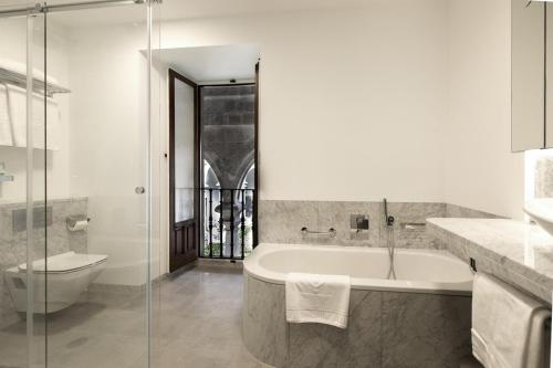 Suite Junior del hotel Parador De Santiago De Compostela. Foto 3