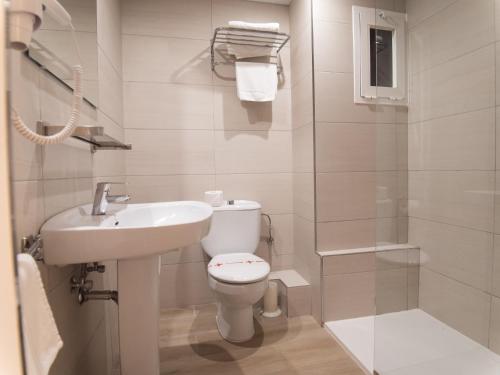 Habitación Doble Económica del hotel Ona Luna Park. Foto 5