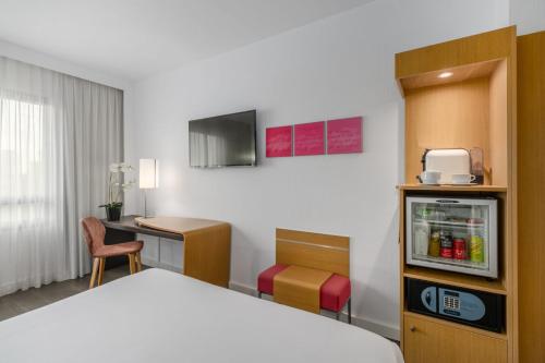 Habitación Doble del hotel Exe Madrid Norte. Foto 4
