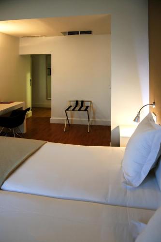 Habitación Confort con vistas - 1 o 2 camas del hotel Alcazar. Foto 2