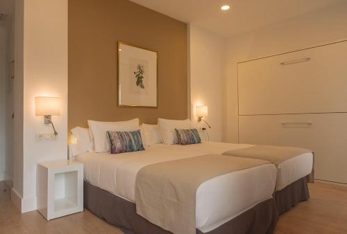 Habitación Confort con vistas - 1 o 2 camas del hotel Alcazar. Foto 7