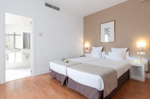 Habitación Doble Confort - 1 o 2 camas del hotel Alcazar. Foto 11