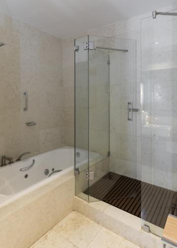 Suite Junior del hotel Parador De Toledo. Foto 4