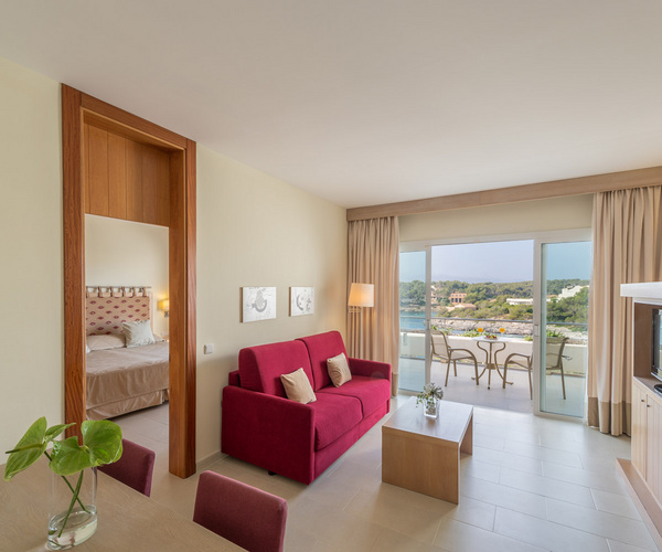 Habitación familiar del hotel Ikos Porto Petro. Foto 2