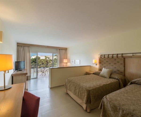 Junior suite del hotel Ikos Porto Petro. Foto 2