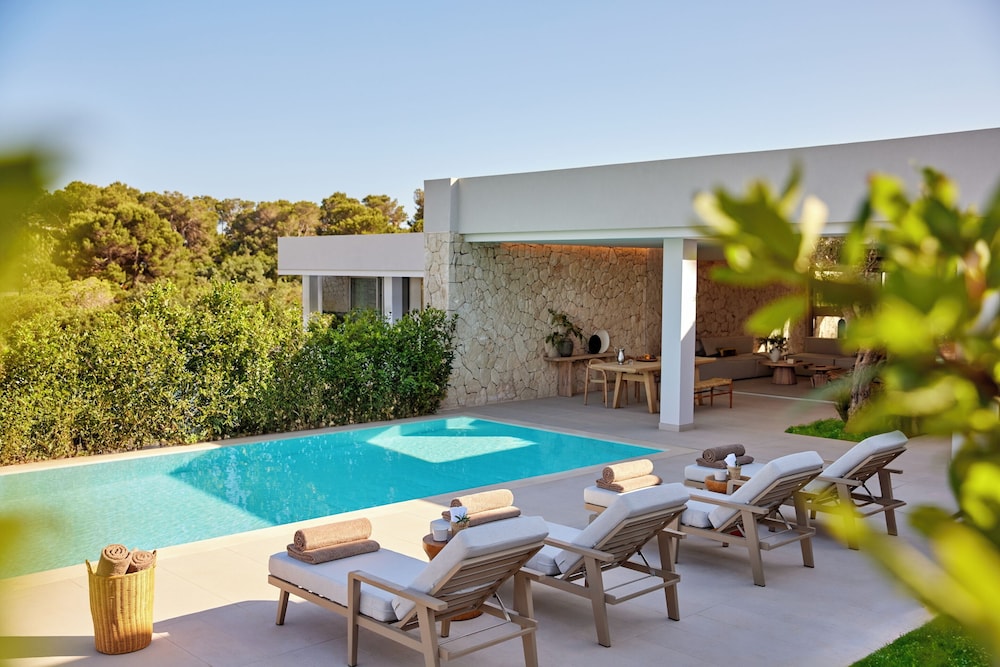 Habitación Deluxe, 2 habitaciones, piscina privada (Residence | Front Coastal View) del hotel Ikos Porto Petro. Foto 4