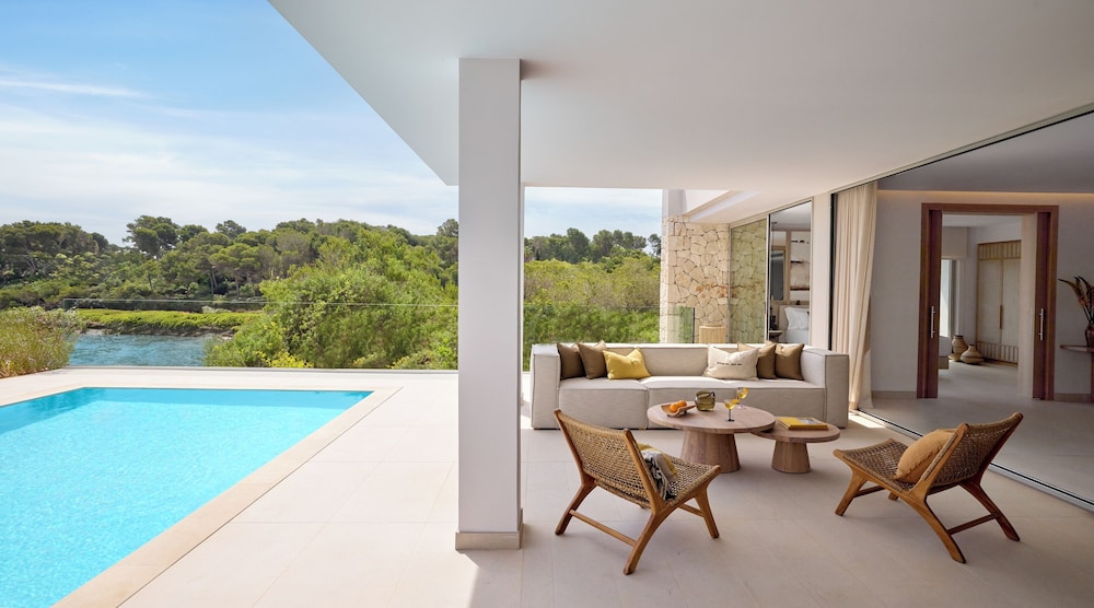 Habitación Deluxe, 2 habitaciones, piscina privada (Residence | Front Coastal View) del hotel Ikos Porto Petro. Foto 9