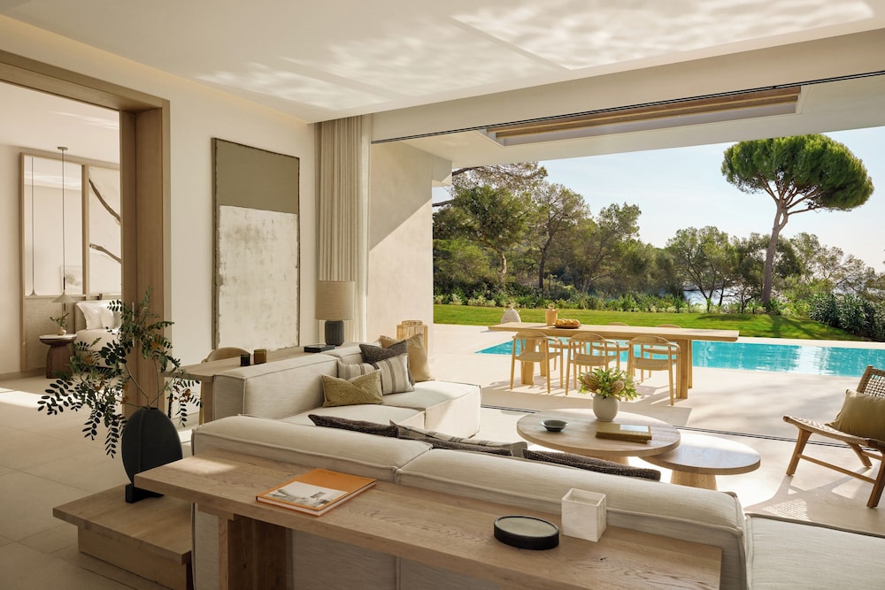 Habitación Deluxe, 3 habitaciones, piscina privada (Residence | Front Coastal View) del hotel Ikos Porto Petro