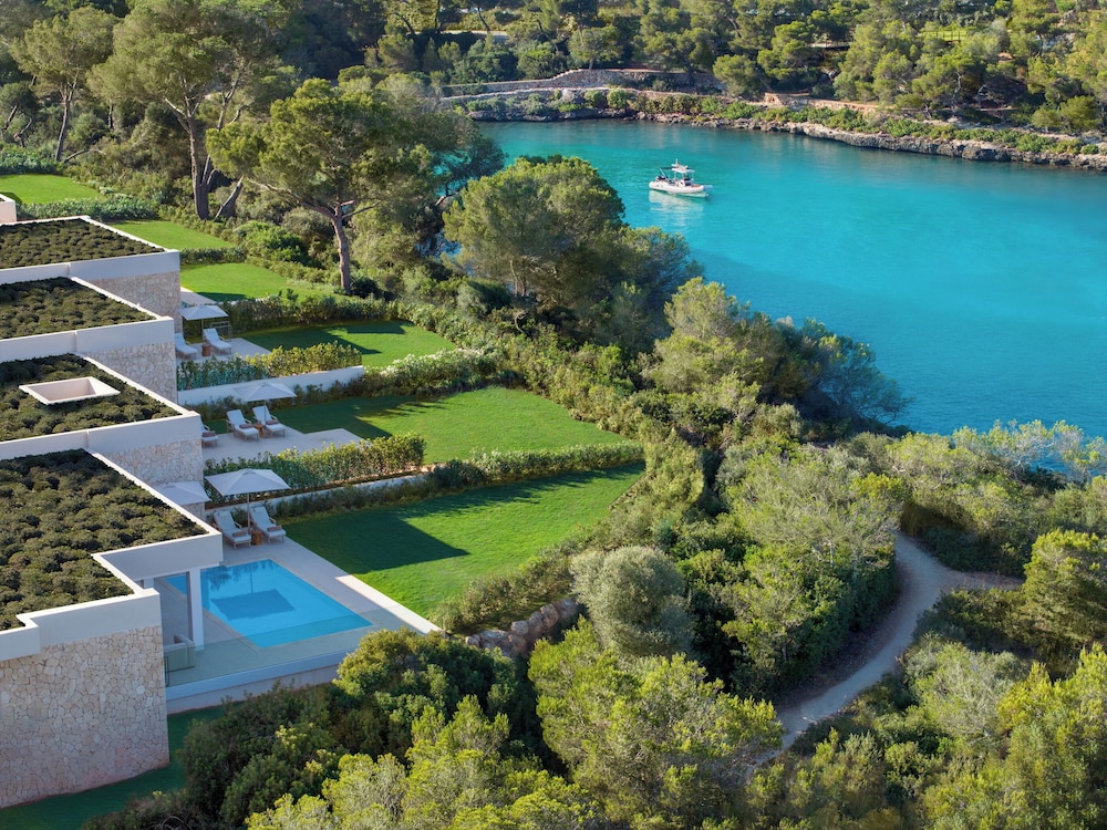 Habitación Deluxe, 3 habitaciones, piscina privada (Residence | Front Coastal View) del hotel Ikos Porto Petro. Foto 3
