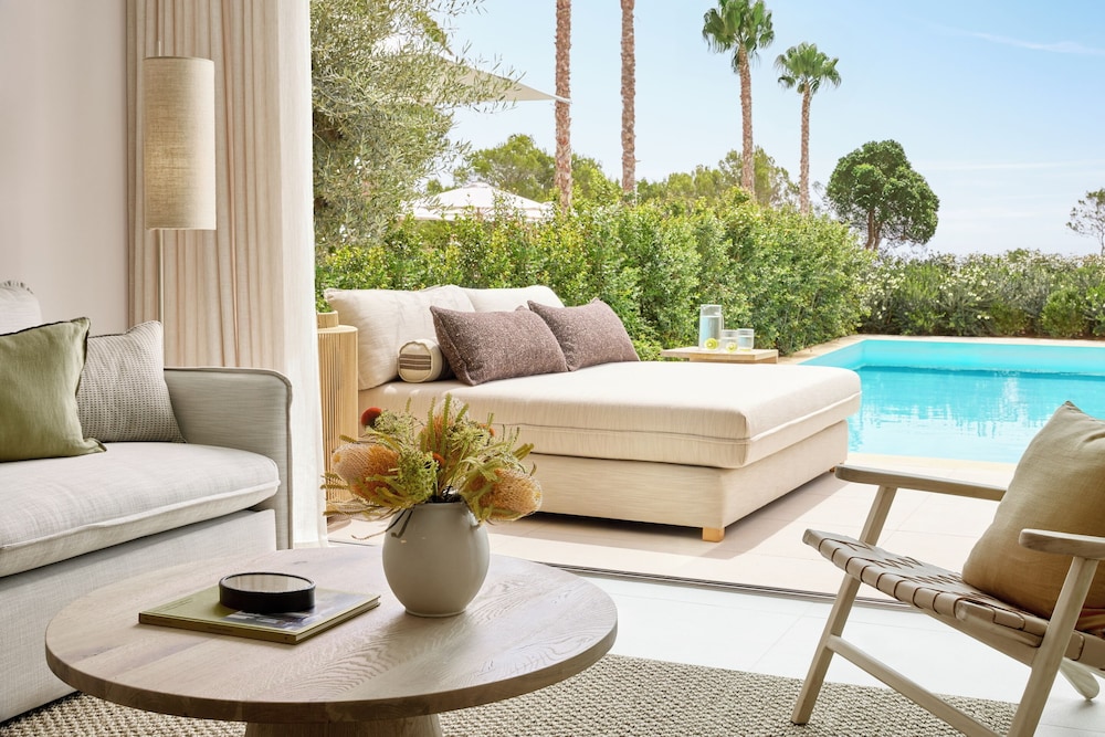 Suite Deluxe, 1 habitación, piscina privada, vistas al jardín del hotel Ikos Porto Petro. Foto 5