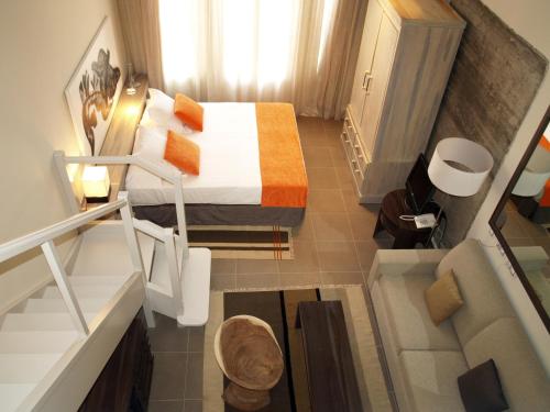 Suite Duplex del hotel Eco Alcala Suites. Foto 5