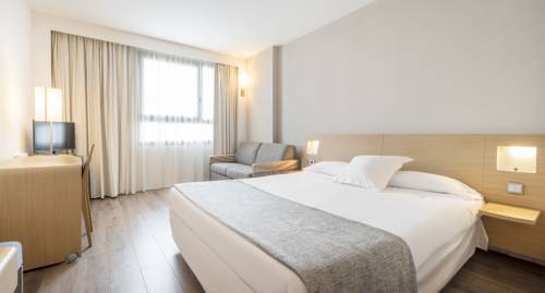 Habitación doble del hotel Ilunion Valencia 4