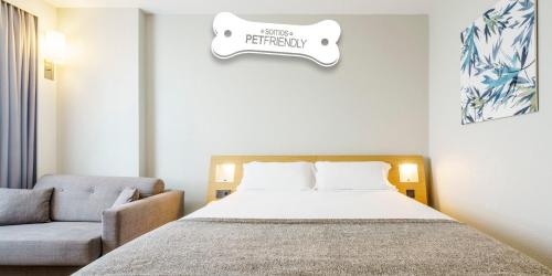 Habitación Doble - Se aceptan mascotas del hotel Ilunion Valencia 4. Foto 3