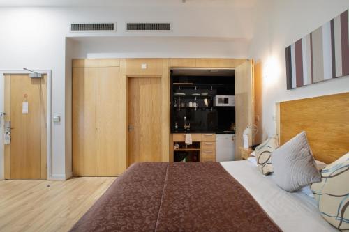 Suite Estudio Deluxe Ejecutiva del hotel Cleveland. Foto 11