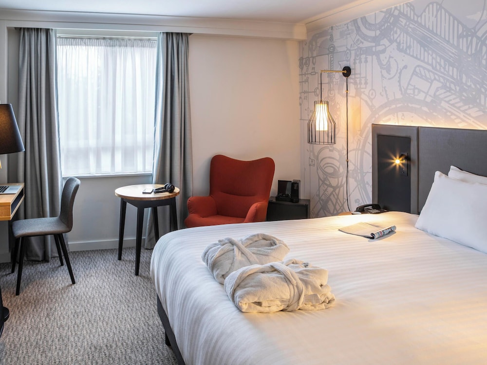 Habitación superior, 1 cama de matrimonio grande del hotel Mercure Birmingham West
