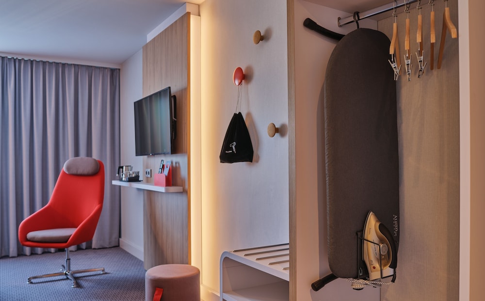 Habitación Estandar del hotel Holiday Inn Express Frankfurt Messe. Foto 1
