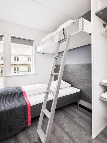 Habitación Estándar - 1 cama grande del hotel Cabinn City