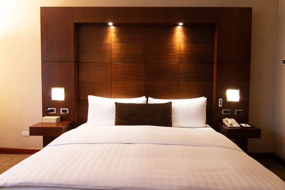 Suite Ejecutiva con cama King del hotel Swissotel Quito. Foto 3