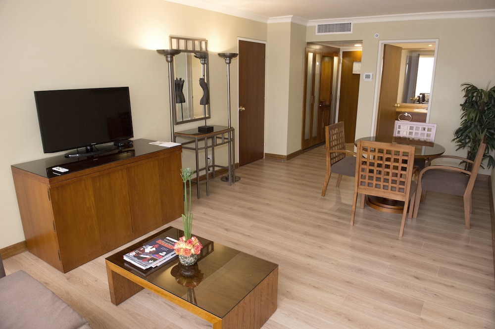 Suite de Negocios de 1 Habitación con Cama King del hotel Swissotel Quito. Foto 2