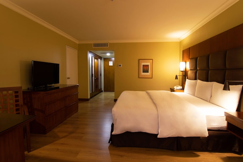 Habitación Premier con cama King del hotel Swissotel Quito. Foto 2