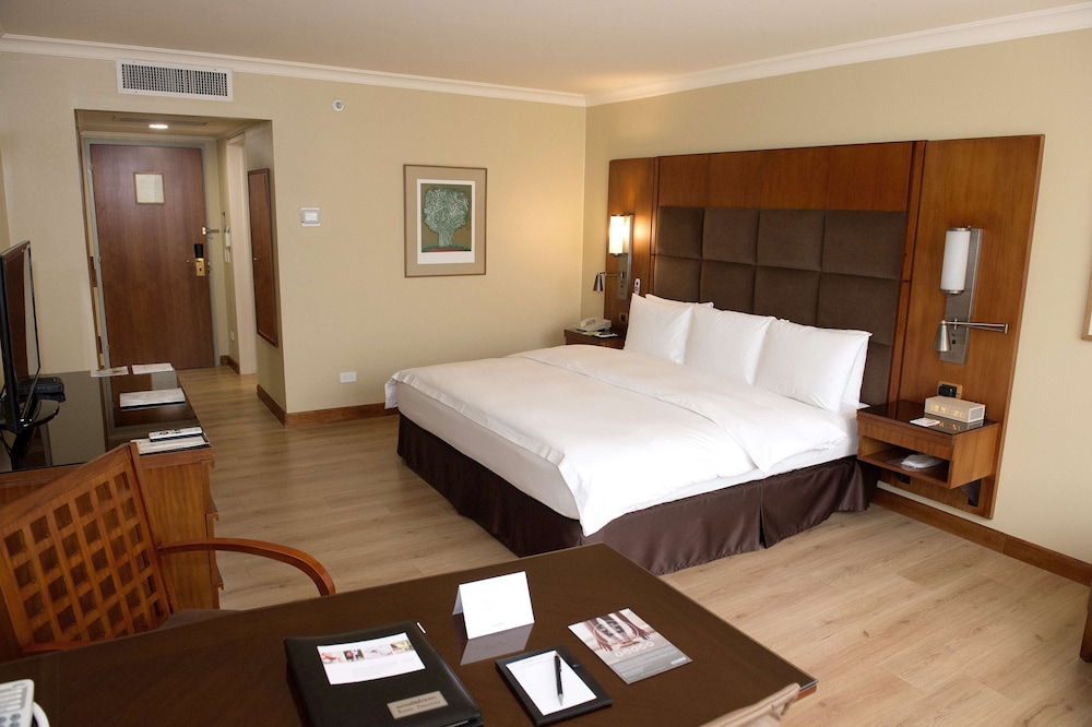 Habitación Advantage Suiza con Cama King del hotel Swissotel Quito. Foto 2