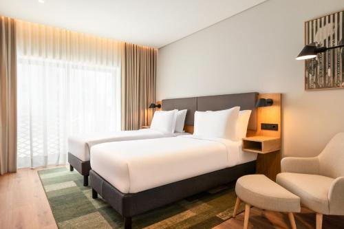 Habitación Doble Estándar con balcón - 2 camas del hotel Holiday Inn Beja, an IHG. Foto 9