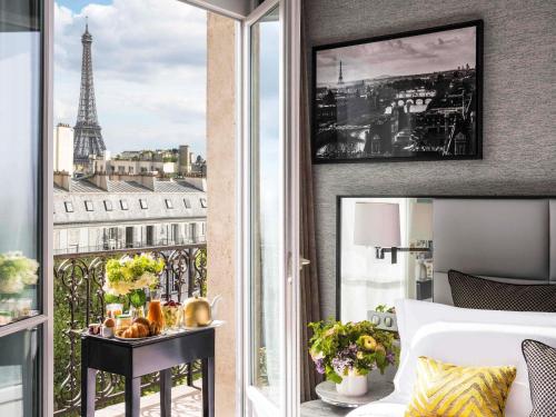 Luxury Junior King Suite with Balcony and Eiffel Tower View del hotel Sofitel Paris Baltimore Tour Eiffel