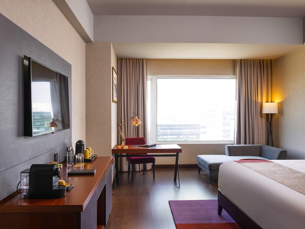 Habitación Ejecutiva, Cama King del hotel Grand Mercure Bengaluru at Gopalan Mall. Foto 4