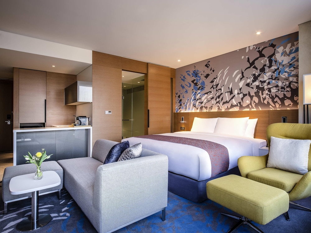 SUITE JUNIOR con 1 cama king size del hotel Novotel Suites Ambassador Seoul Yongsan - Seoul Dragon City. Foto 2