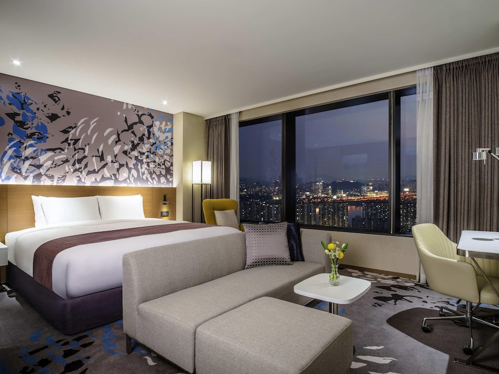SUITE JUNIOR con 1 cama king size del hotel Novotel Suites Ambassador Seoul Yongsan - Seoul Dragon City. Foto 3