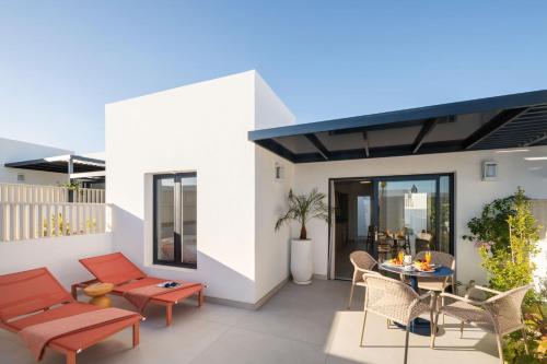 Apartamento de 1 dormitorio con bañera del hotel Nazaret Beach - Adults only. Foto 2