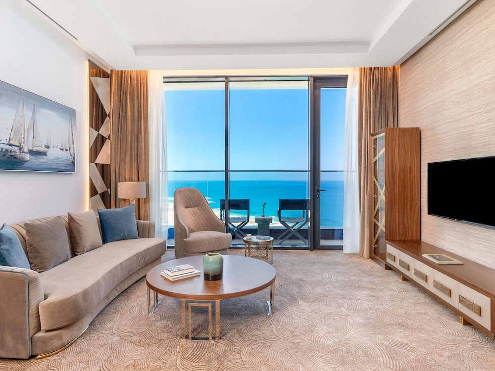 Suite Deluxe, 1 cama doble con sofá cama del hotel Rixos Premium Alamein. Foto 6