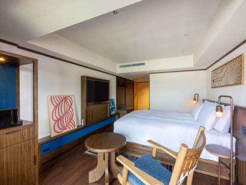 Privilege Room with One Double Bed and One Single Bed - Non - Smoking del hotel Mercure Hida Takayama. Foto 8