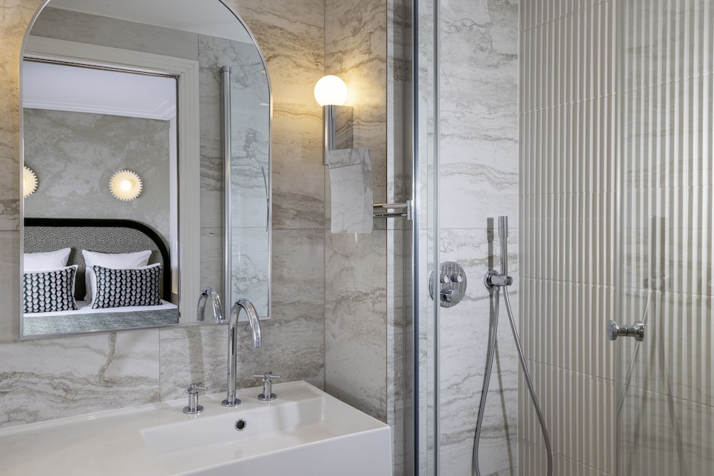 Habitación Clásica del hotel des Carmes By Malone. Foto 7