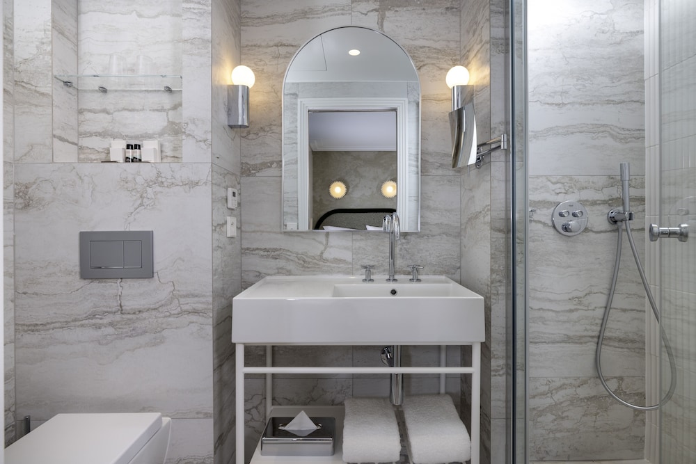 Habitación Clásica del hotel des Carmes By Malone. Foto 8