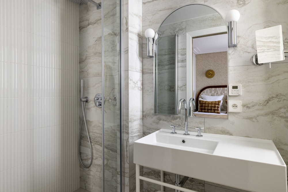 Habitación Estandar del hotel des Carmes By Malone. Foto 13