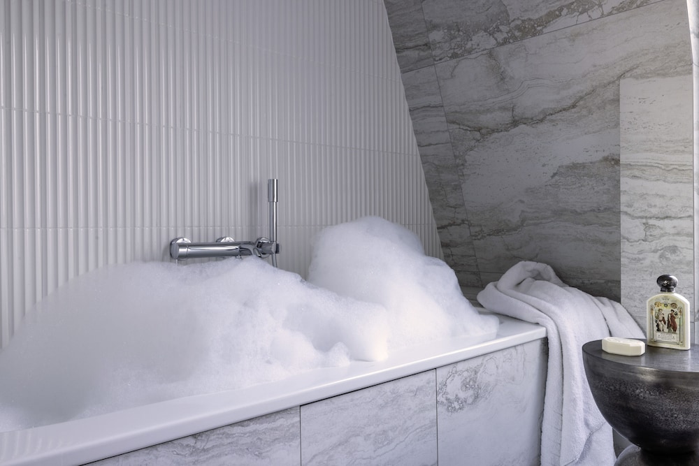 Habitación Junior del hotel des Carmes By Malone. Foto 8